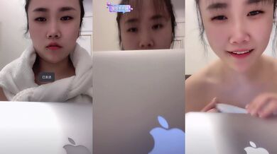 【极品稀缺疯狂抖音】逐渐沦陷的抖音众美女高颜女神边直播边私下与付款的老板们超大尺度紫薇 尺度是越来越 (1)